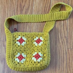 HIPPIE VIBE ✌🏼 HANDCRAFTED GRANNY SQUARES SHOULDER BAG